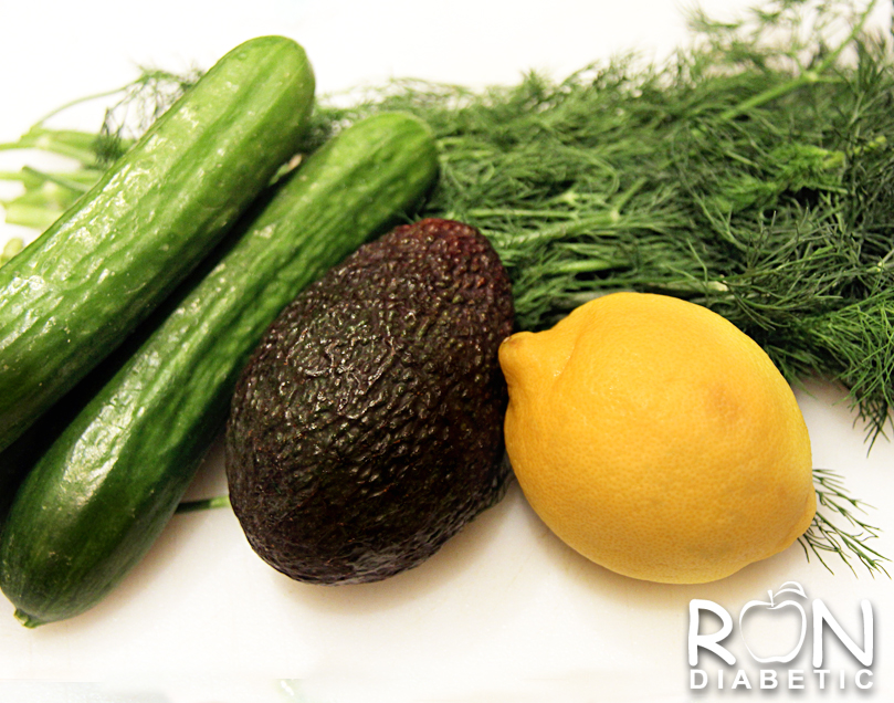 Авокадо-огуречный суп