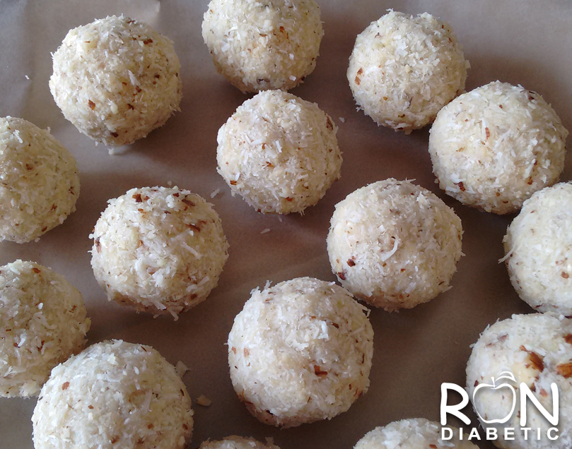 рецепт кокосово-миндального печенья без выпечки в шоколаде и без