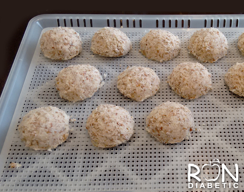 Вкуснейшее-сыроедческое-печенье-из-миндального-жмыха_2