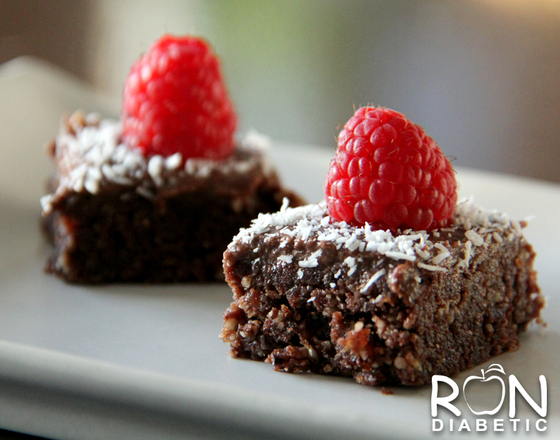 сыроедческое шоколадное пирожное брауни